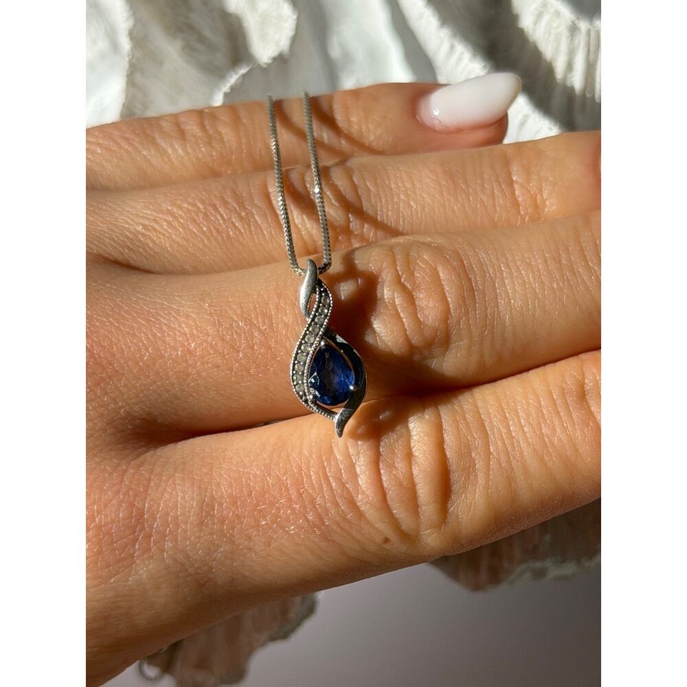 925 Sterling Silver Blue Sapphire & Quartz Necklace Length 16 in